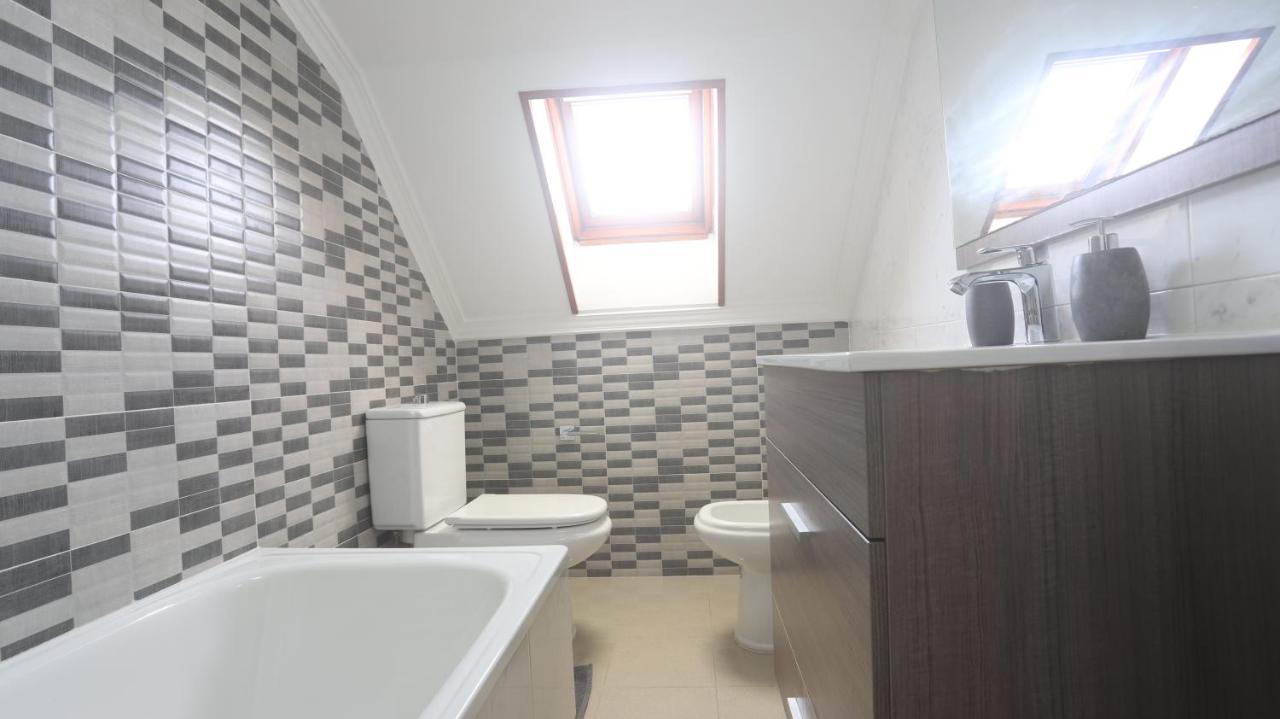 Atico Laxe Grande Apartment A Guarda Exterior photo